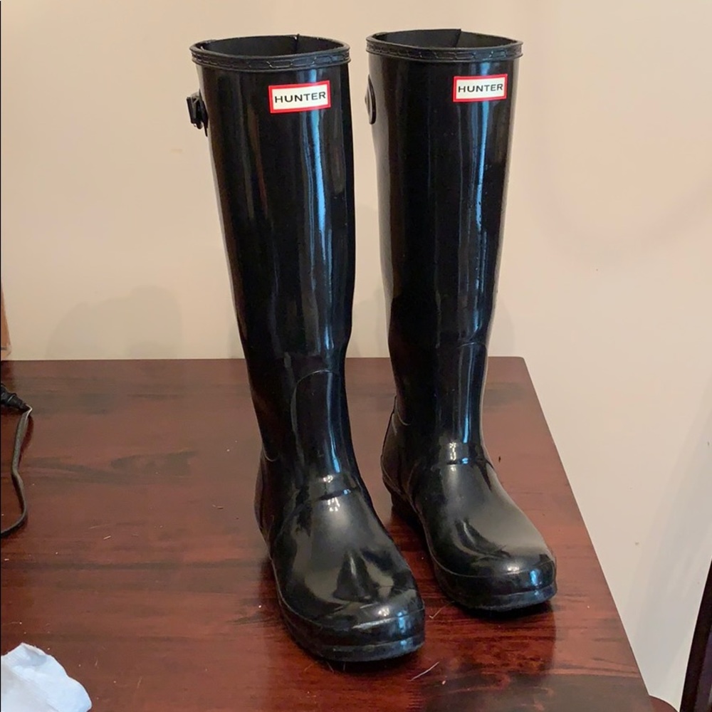 Women’s hunter tall rain boots